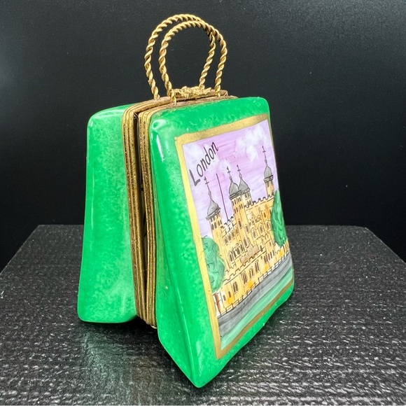 Hand painted LIMOGES BOX RETIRED!! - Picture 9 of 13